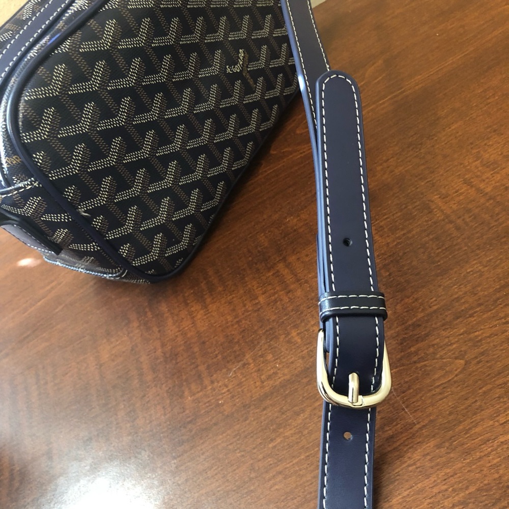 Goyard Cap Vert Crossbody - Blue Chevron - Picture 8 of 8